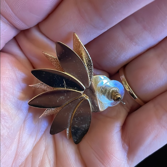 Earrings - Picture 3 of 3